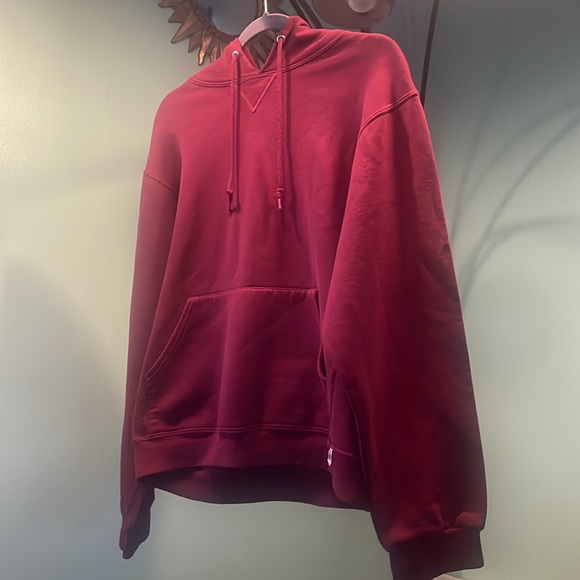 Russell Athletic - Women’s Oversized Maroon Hoodie in Women’s Small - Picture 4 of 9